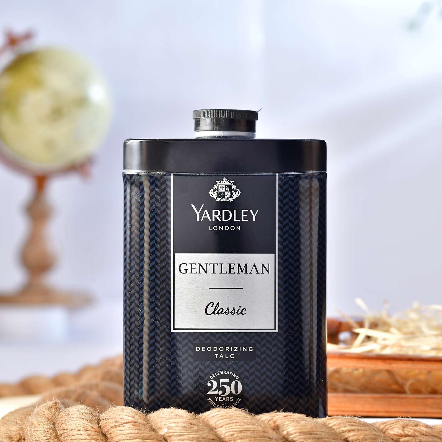 Buy/Send Wenz Mens Wallet With Yardley London Grooming Kit Online- FNP